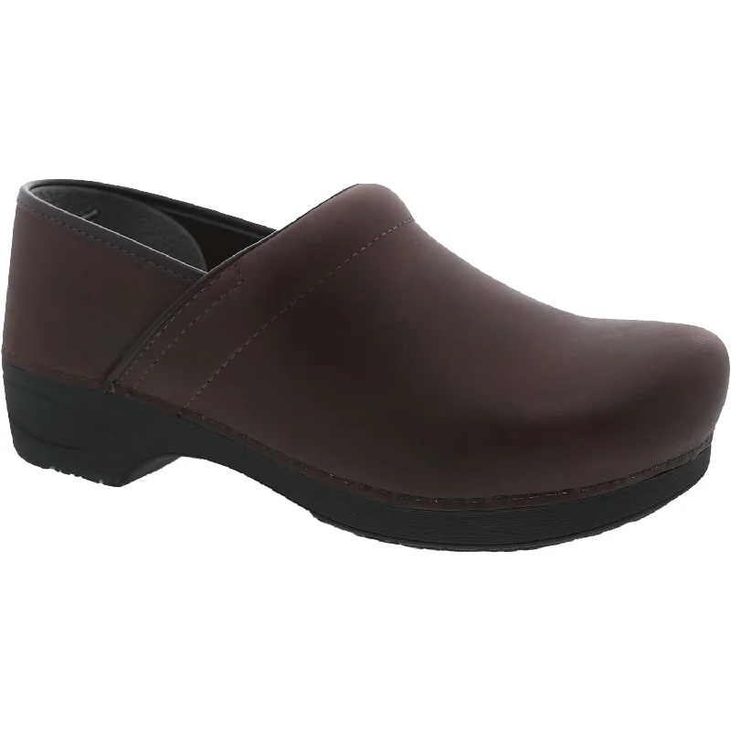 mules-&-clogs-for-orthotics-Comfortable-clogs-for-walking-long-distances-Men's Dansko XP 2.0 Brown Oiled Leather