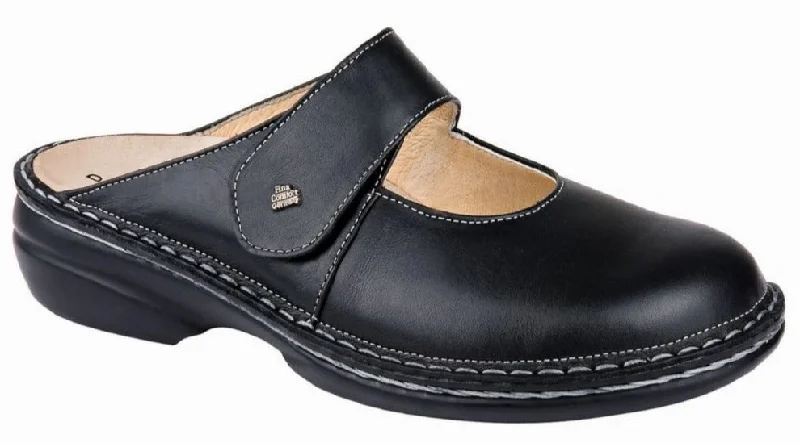 mules-&-clogs-with-bold-patterns-Comfortable-clogs-with-arch-support-Finn Comfort Stanford Black Nappa