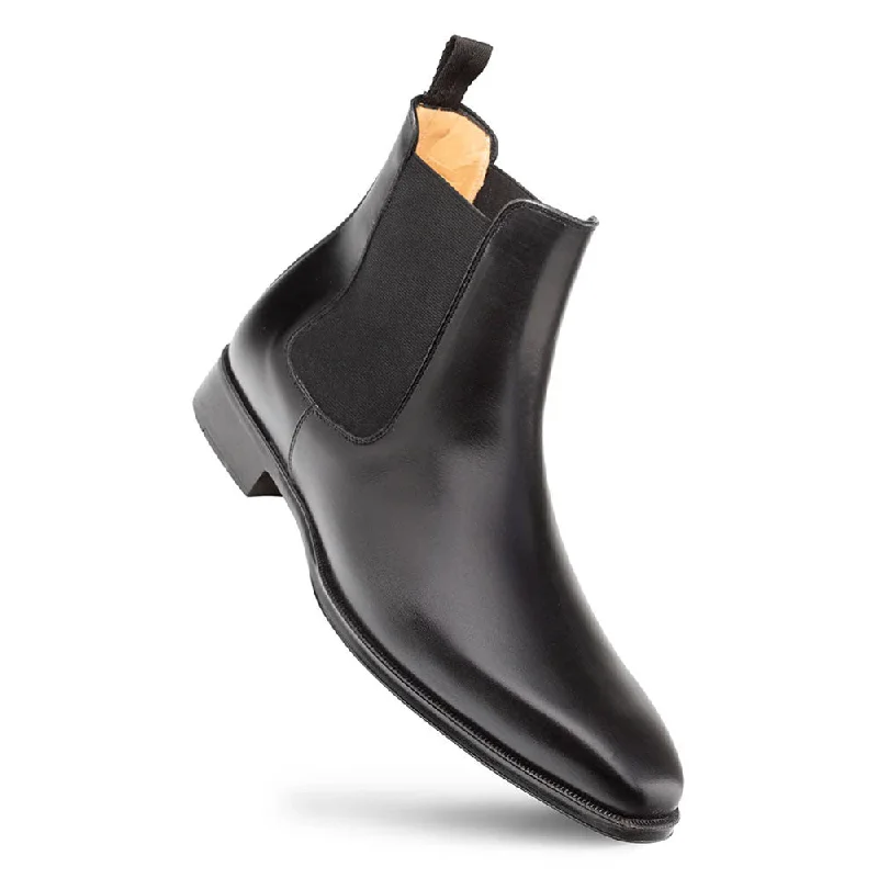 boots for minimalist fashion-  Mezlan Cervantes Black Chelsea Boots